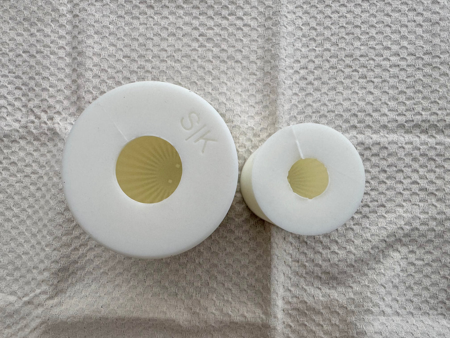 B-Ware Silikonform Osterei für Steckohren in 2 Größen