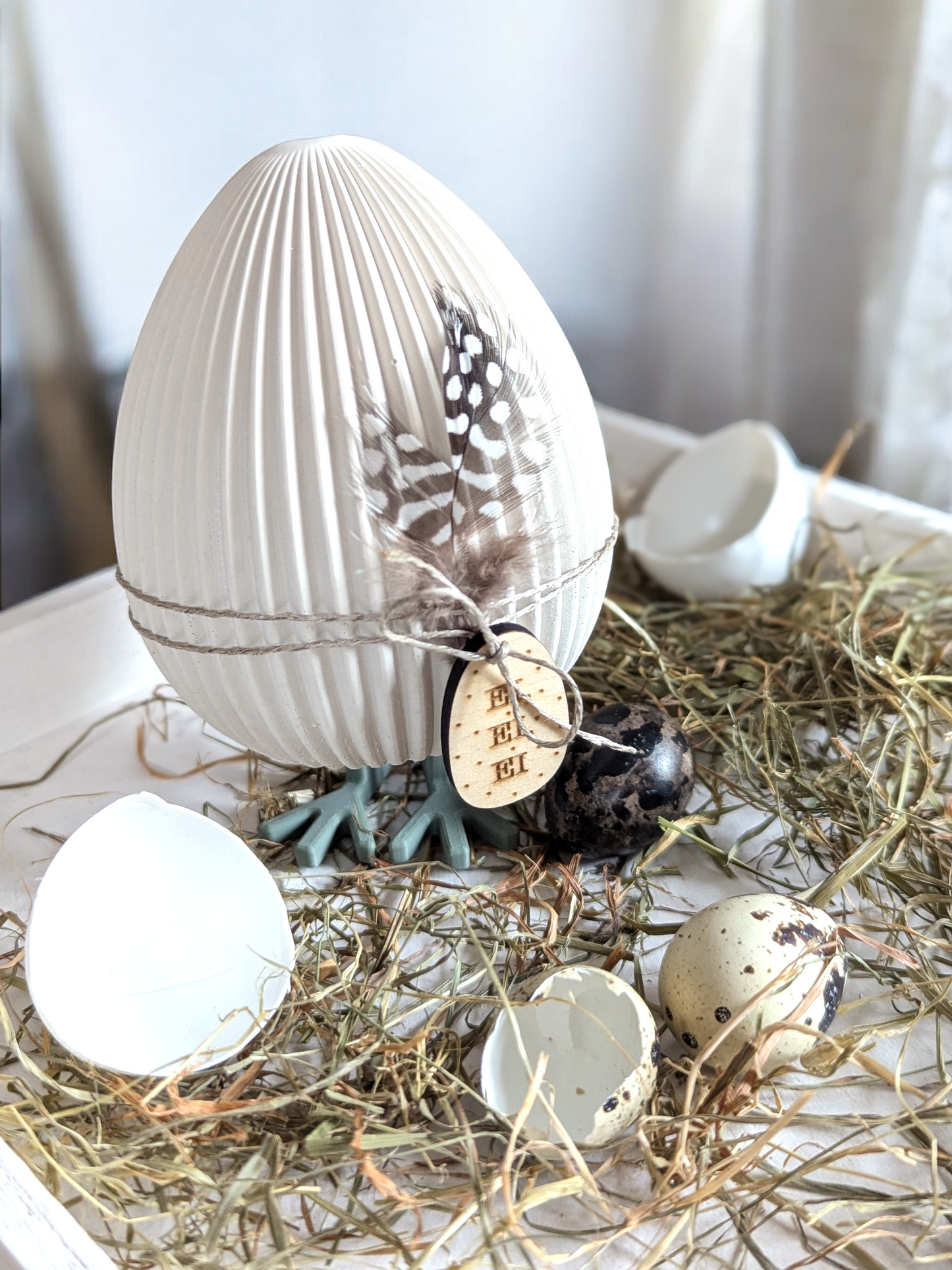 Silikonform Osterei Frido mit Füßen in 2 Größen - geriffelt oder glatt